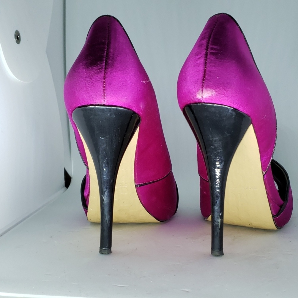 heels - Picture 2 of 6